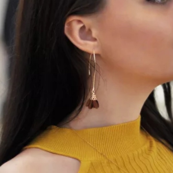 Gold & Green Flower Boho Gypsy Earrings 2.75in - Picture 2 of 7